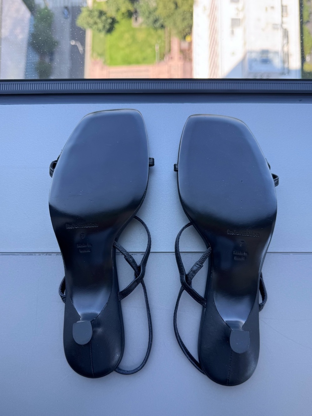 Reformation Serenity Bare Sandal Black Leather Size 7 - Picture 3 of 9